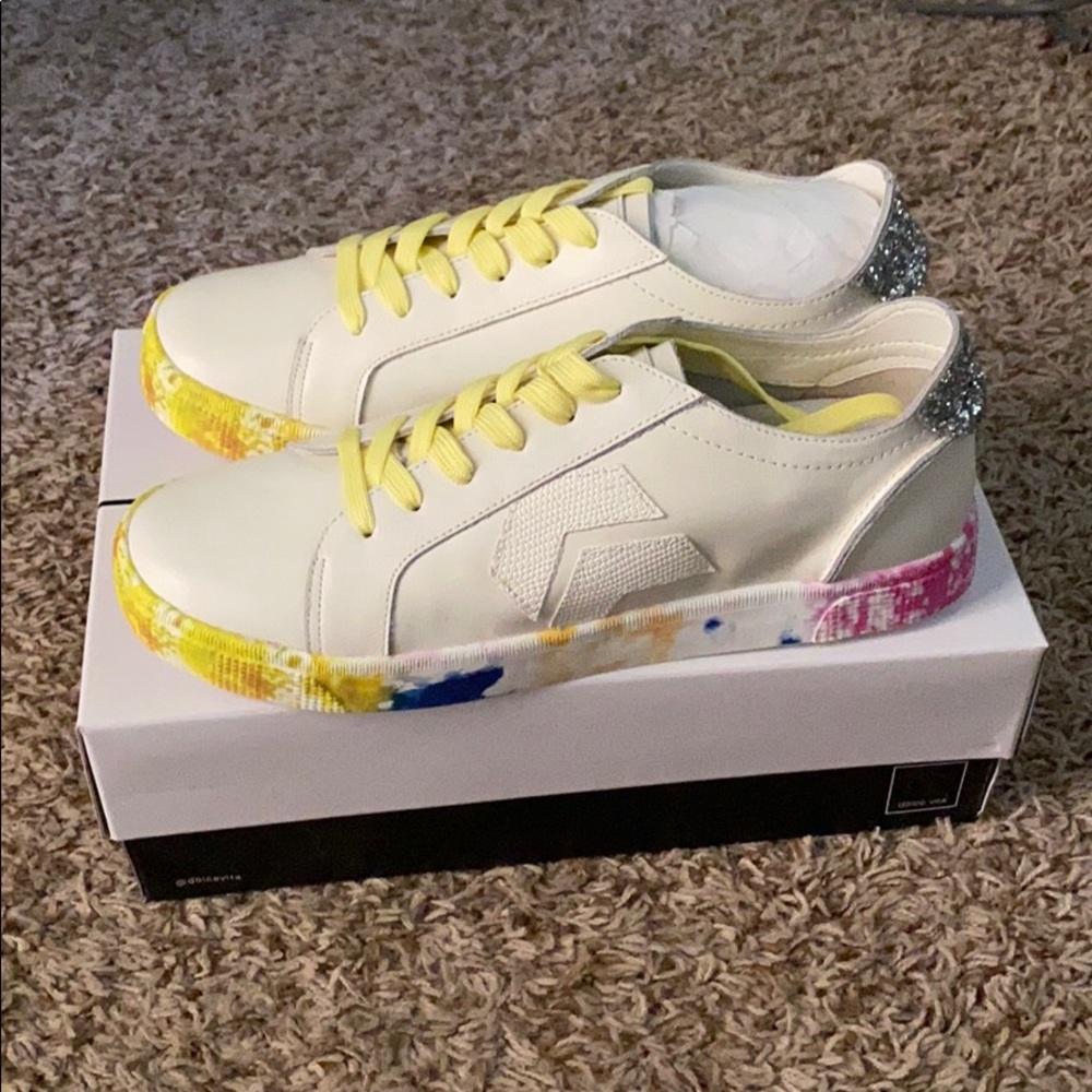 Dolce Vita size 8.5 zaga sneaker
